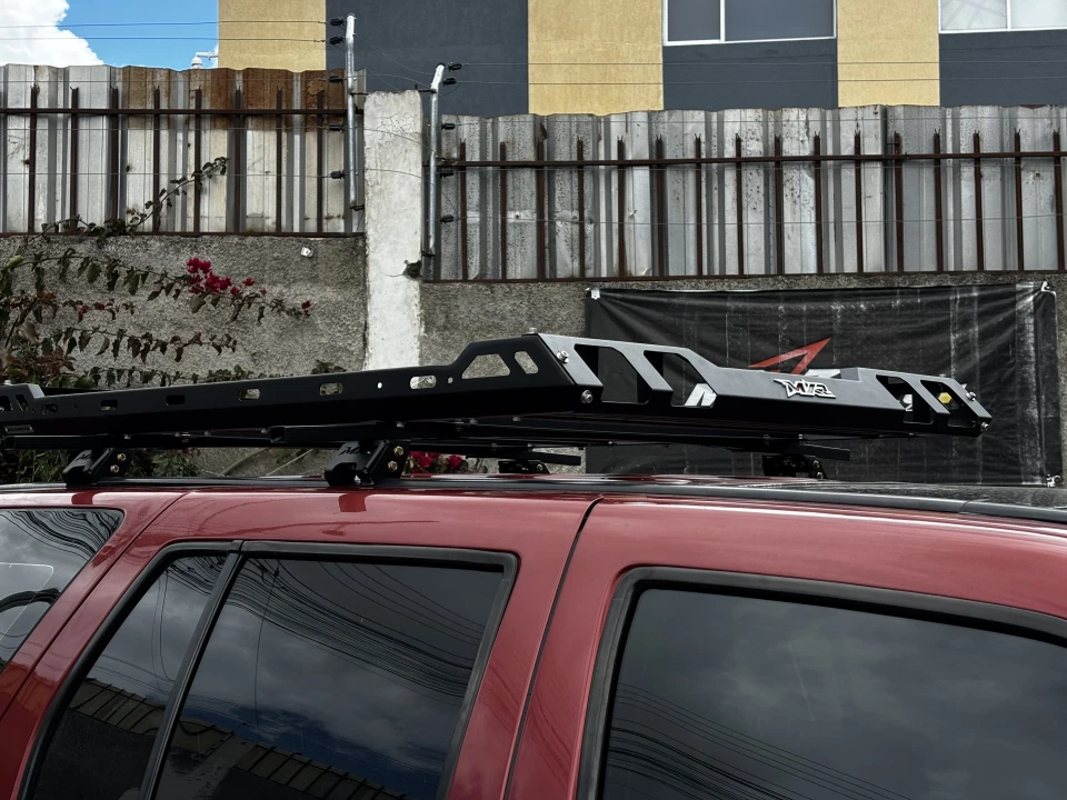Parrilla de techo instalada en Toyota VX