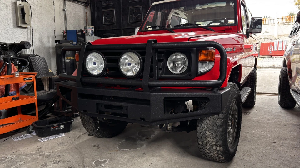 Protección frontal para Toyota Land Cruiser / FJ. Proyecto real Maxmotor 4x4.