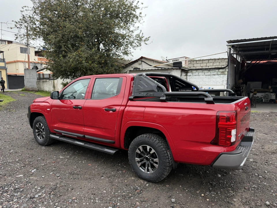 Rollbars para Mitsubishi L200 / Sportero. Proyecto Maxmotor 4x4.